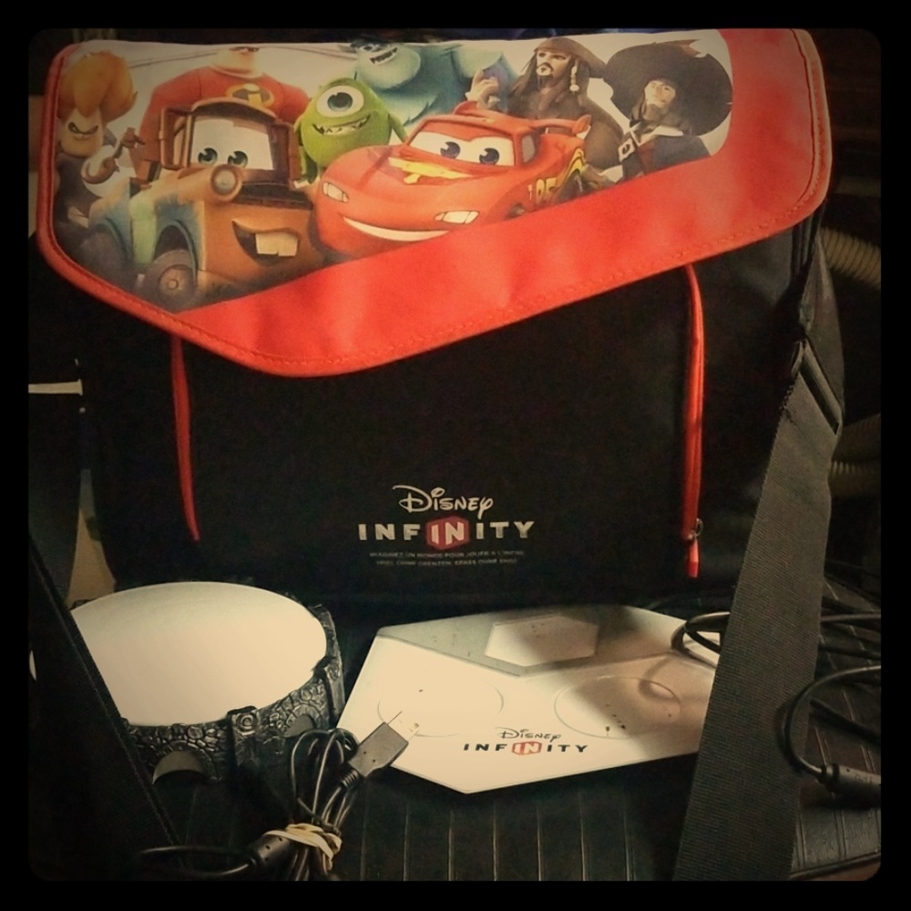 Disney infinity video game not included